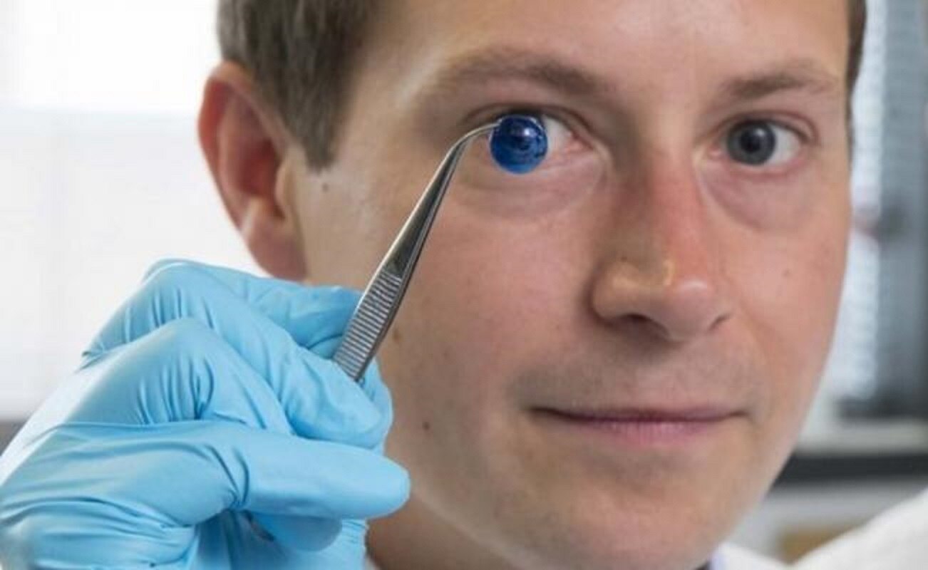Científicos imprimen córneas humanas en 3D