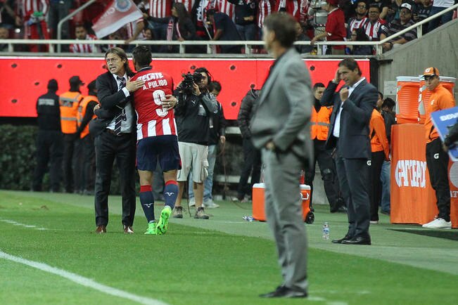 Matías Almeyda no festeja liderato