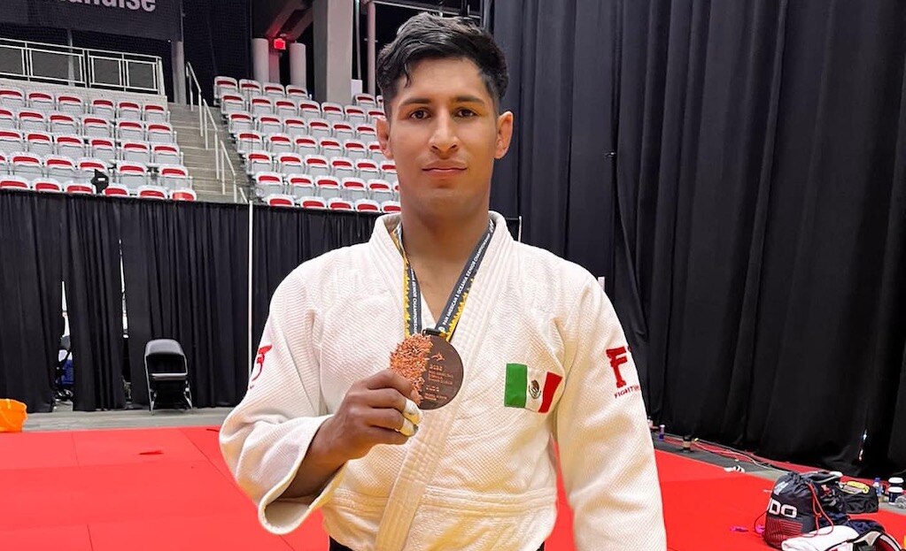 Judoka queretano conquista tercer lugar en Canadá