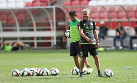 Equilibrio en todos sentidos, pide ‘Tuca’