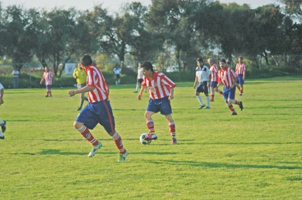 Cuatro equipos, por la cima en la LFMI