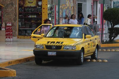 Sancionarán a policías por la agresión a taxistas en Tequis