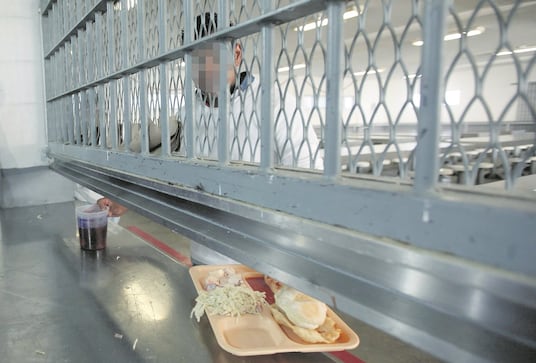 Casi la mitad de las personas privadas de su libertad han sido víctimas de delitos dentro de la cárcel 