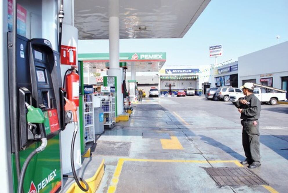 Aumenta inflación casi 1% en un mes