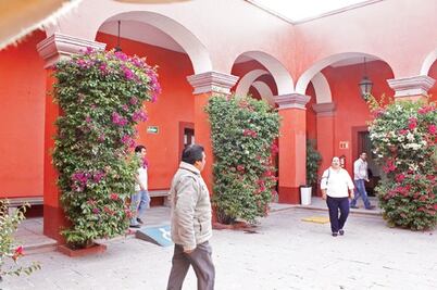 Alcaldesa de Escobedo continúa en el cargo