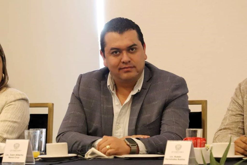 Gobierno de Pedro Escobedo pide apoyo para deudas