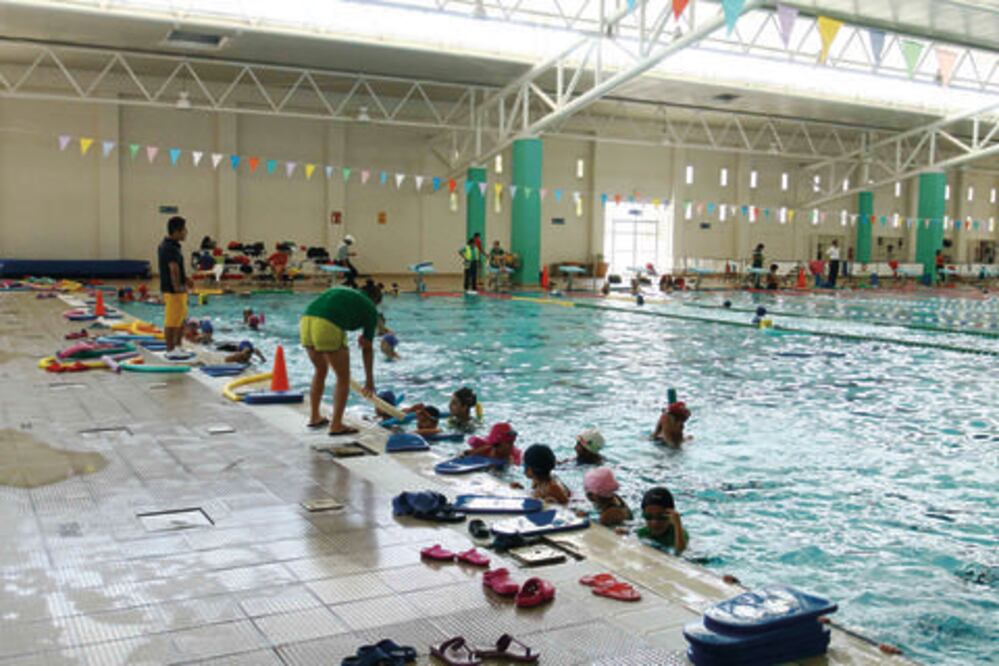Albercas semiolímpicas, con 80% de avance, reporta IMD