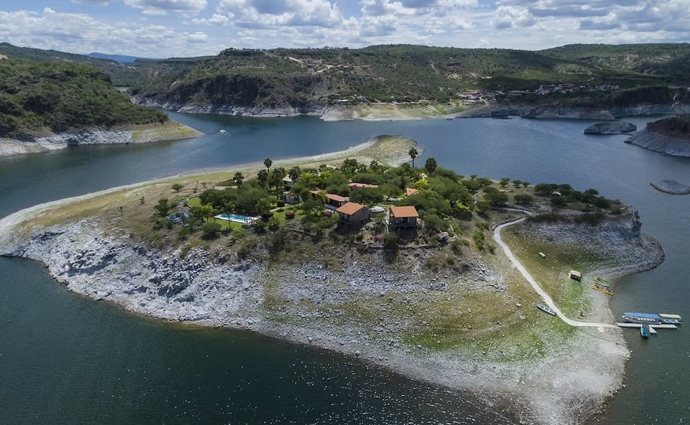 Isla Tzibanzá en Cadereyta de Montés, Querétaro. Foto: laislatzibanza.com/