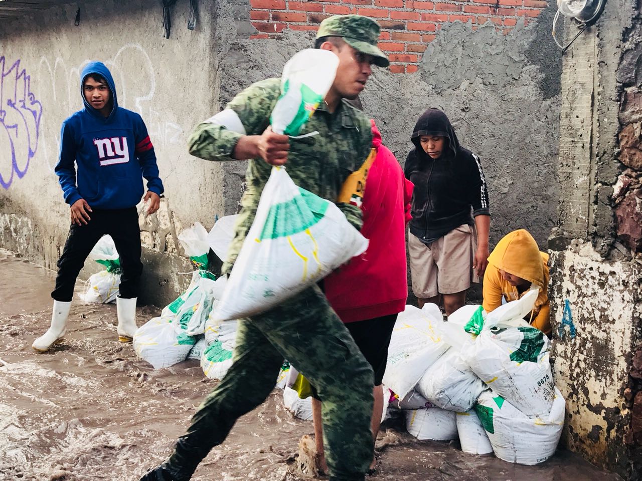 #Avance | Hay 150 casas con ingreso de agua a causa del temporal