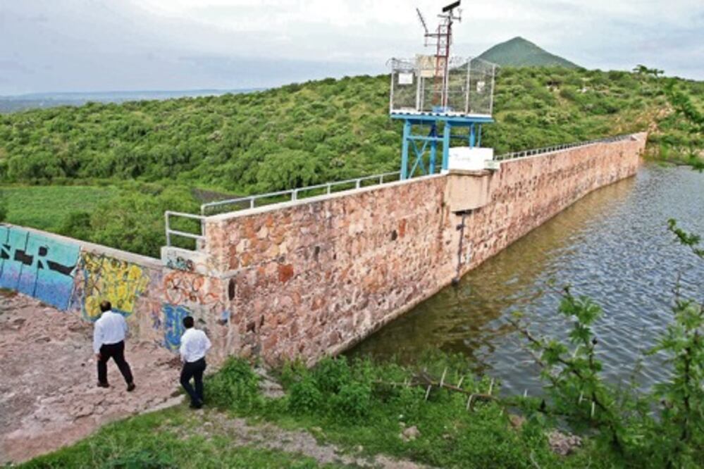 Buscan desfogar 7 presas ante lluvias