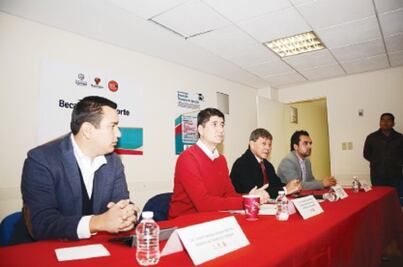 Tres mil becas para transporte escolar