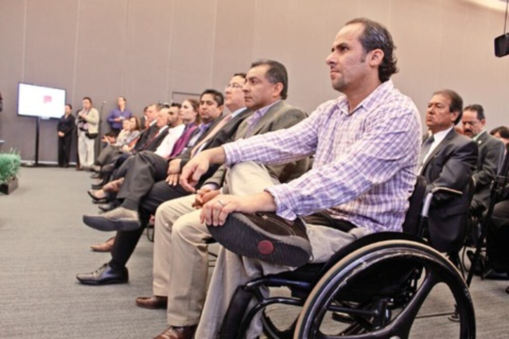 Empresas prometen emplear a personas de grupos vulnerables