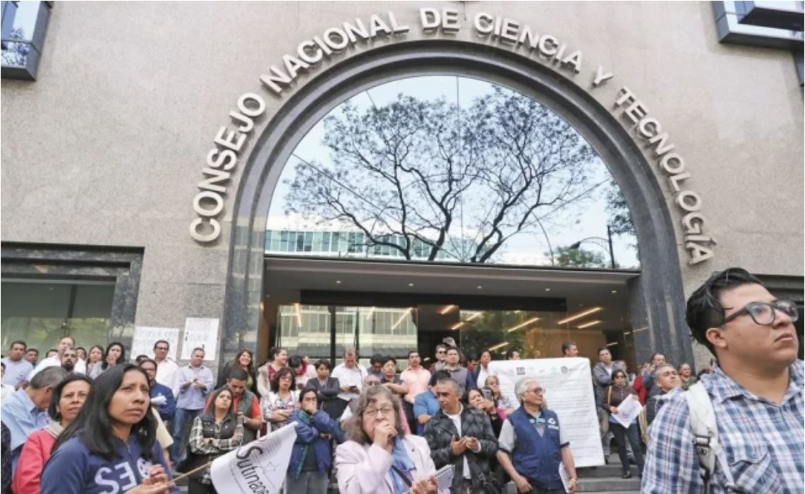 Diputados piden se investigue uso de recursos en Conacyt