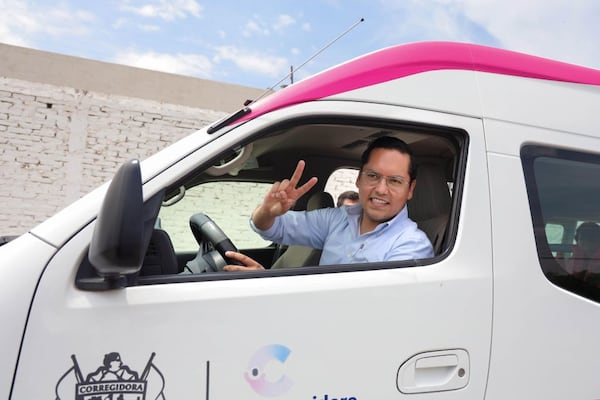 Verifica Chepe Guerrero el servicio de transporte Movivan