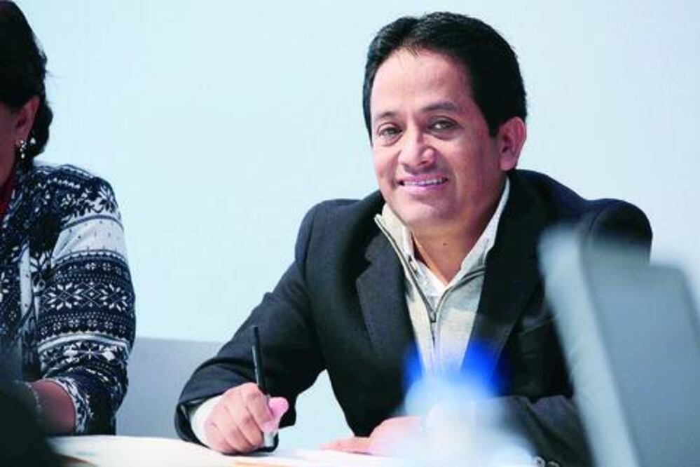 Gobernador sí notificó de su viaje: Eric Salas