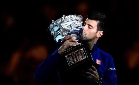 Djokovic, arrasante