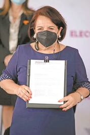 Celia Maya se registra como candidata a la gubernatura