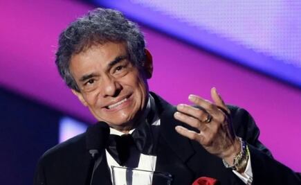 Restos de José José llegan a México, en avión de la Fuerza Aérea