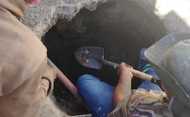 "Las fosas siguen hablando y nosotros no vamos a callar"; Guerreros Buscadores hallan cuerpo de joven en cochera de una casa