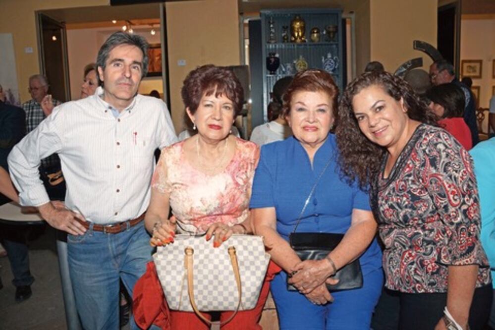 Inauguran exposición de estampillas