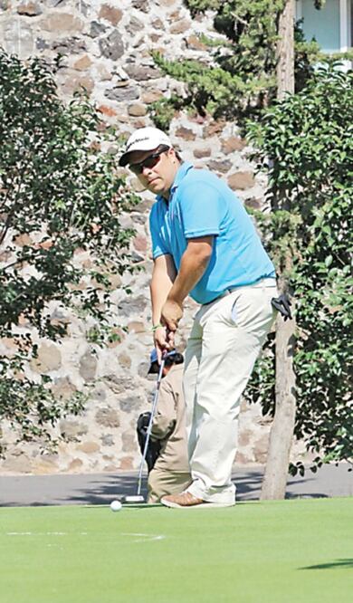 Federico Ortiz lidera el torneo