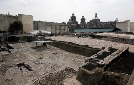 Arqueólogos hallan ofrendas sin precedentes en Templo Mayor