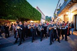 Estudiantina de la UAQ prepara una gira a Italia