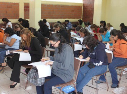 Más de mil 800 maestros con plaza