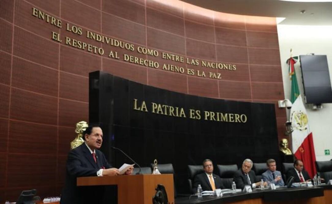 El Licenciado Juan Francisco Ealy Ortiz, Presidente Ejecutivo y del Consejo de Administración de EL UNIVERSAL, durante la inauguración del Taller Avanzado de Oratoria 2018. Foto: Lucía Godínez