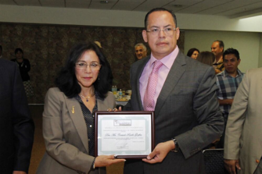 Tribunal y Abogados signan pacto