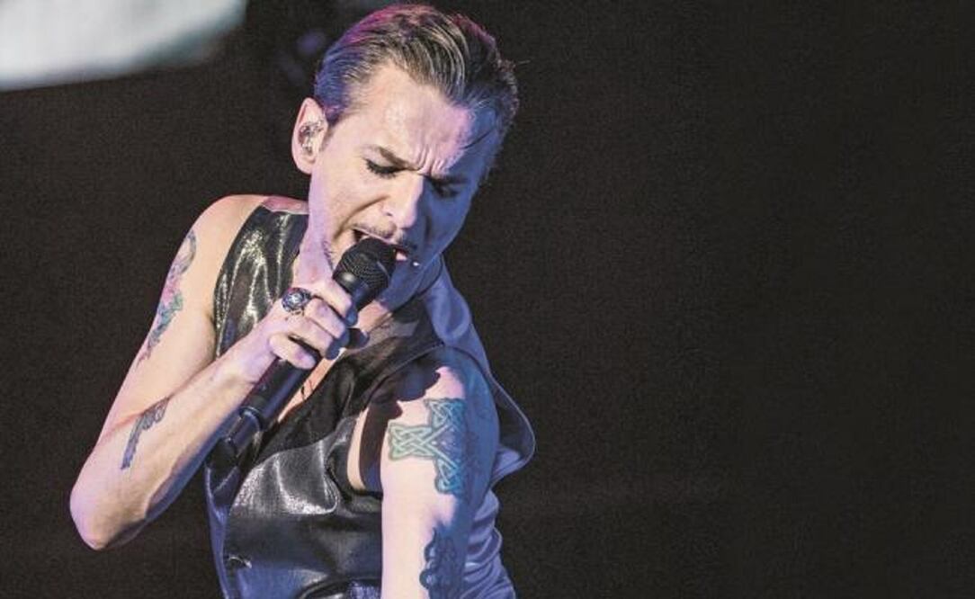 Dave Gahan, el vocalista, se acercó varias veces a saludar al público. (FOTOS: YADÍN XOLALPA. EL UNIVERSAL)