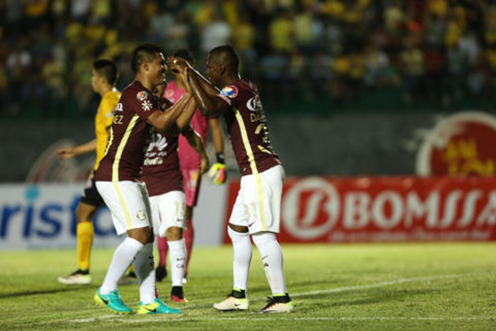 Águilas alarga fiesta centenaria