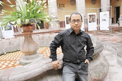 Premian a poeta queretano