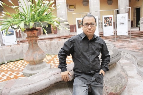 Premian a poeta queretano