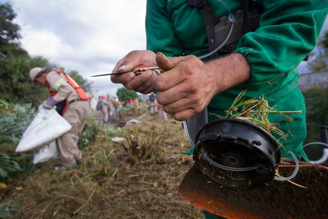 Avanzan labores de limpieza en Anillo Vial Fray Junípero