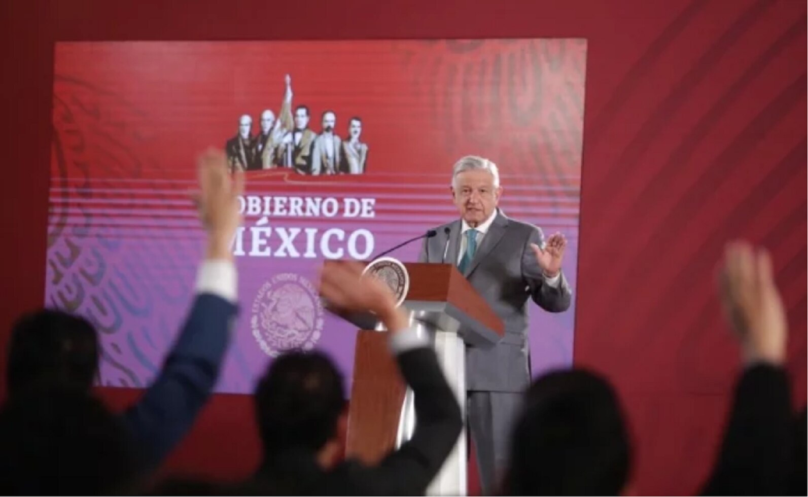 Fox tiene escolta de 5 soldados; a Calderón lo protegen 12