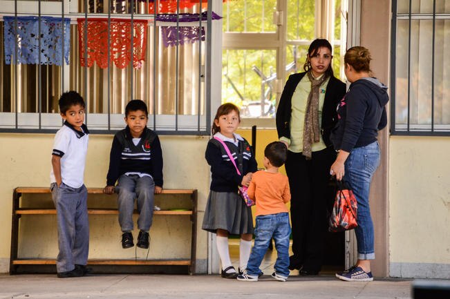 Plantean poner botones de pánico en escuelas