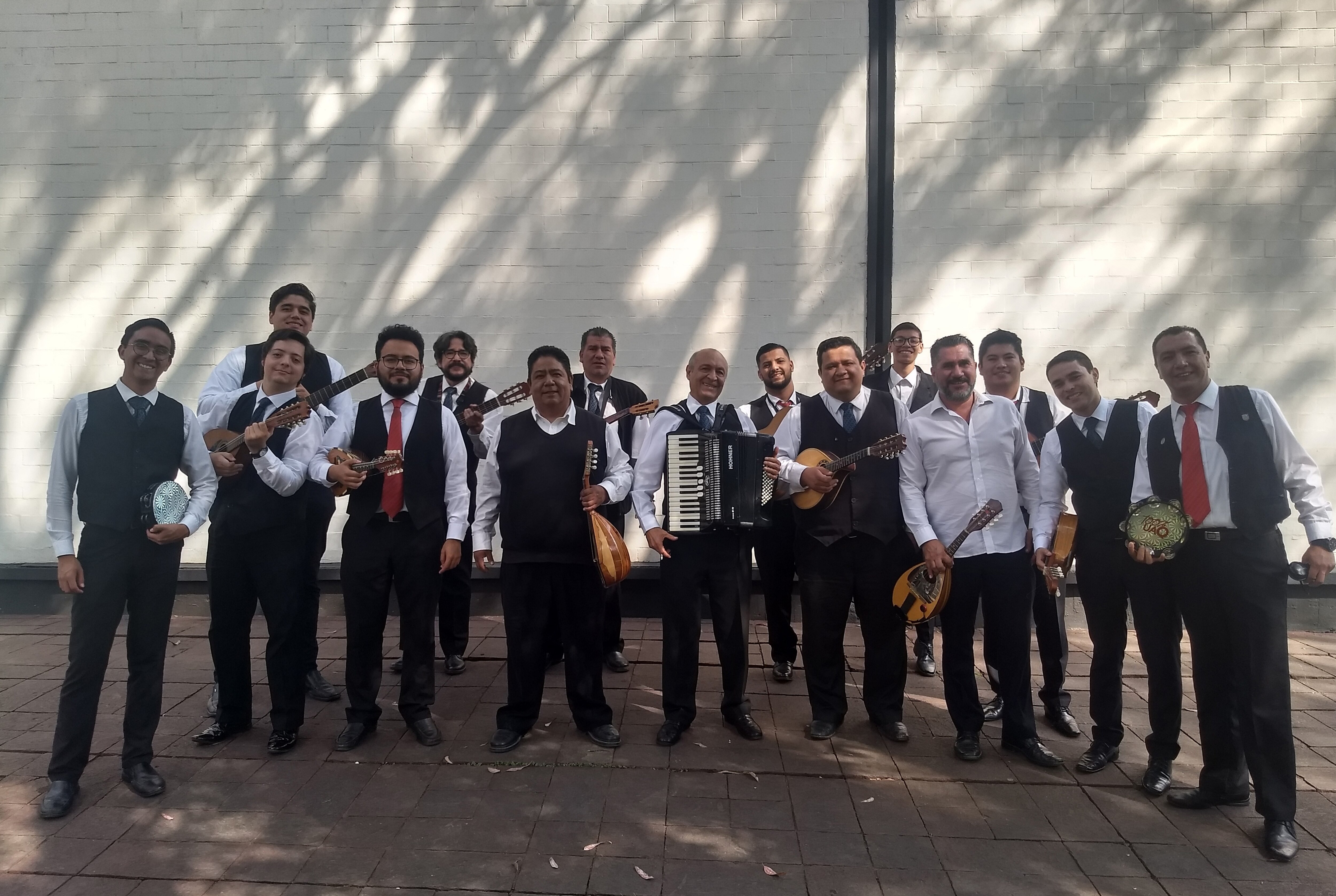 Estudiantina de UAQ tocará en la CDMX