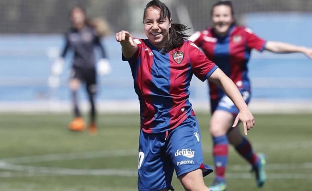Charlyn Corral, campeona de goleo en España