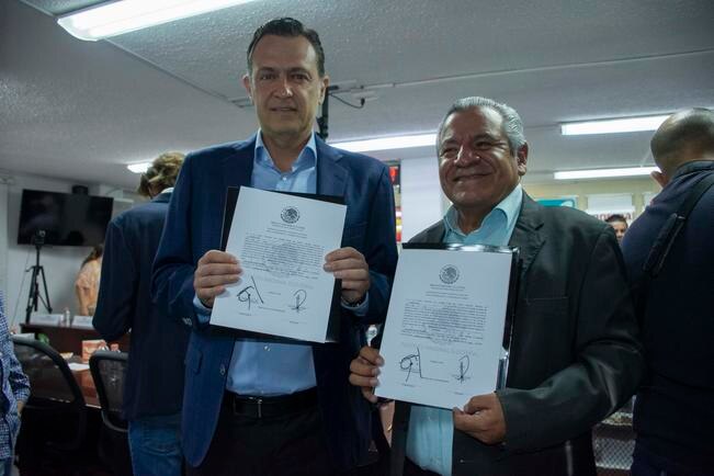 Mauricio Kuri González  estuvo acompañado por su suplente   Alfredo  Botello.