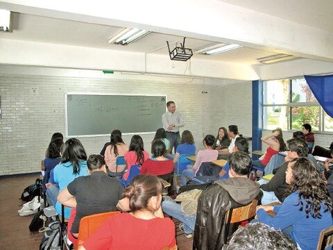 Convocan a los jóvenes a votar