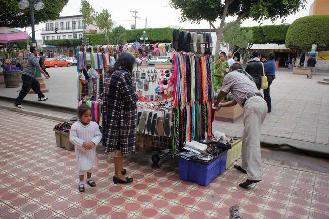 Reciben amparo los comerciantes de SJR