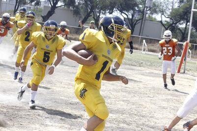 Gatos Salvajes domina la Juvenil Municipal