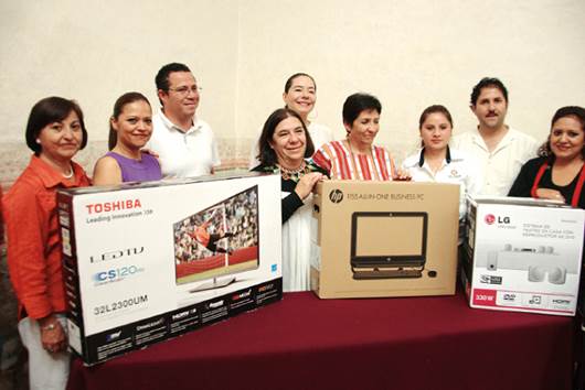 Equipan bibliotecas públicas