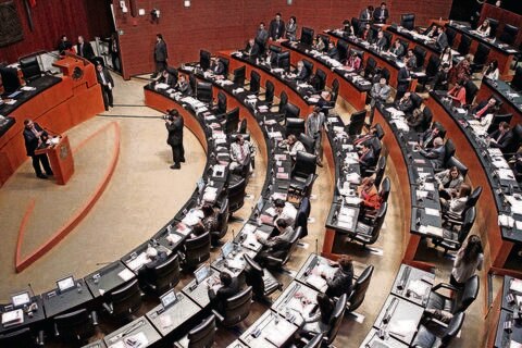 Frenan Mando Único; avanza el modelo mixto