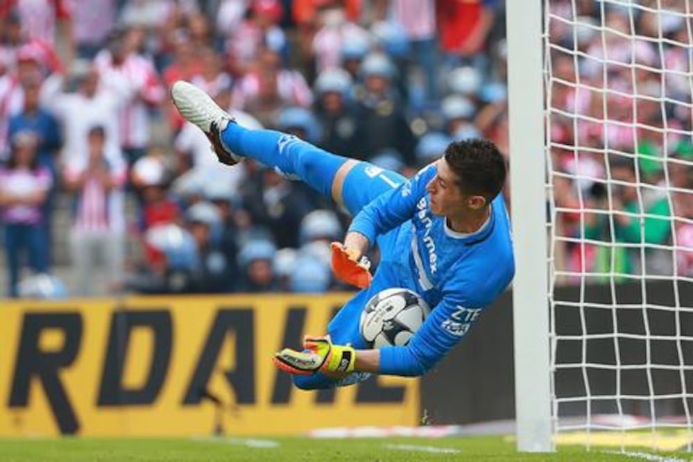 Pikolín se versa en parar penaltis