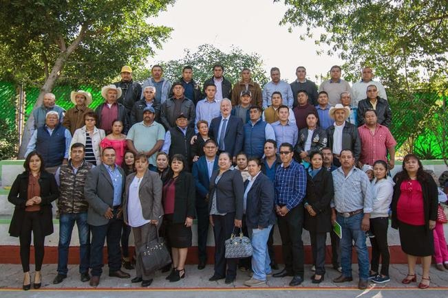 El Marqués firma convenios de colaboración empresarial  