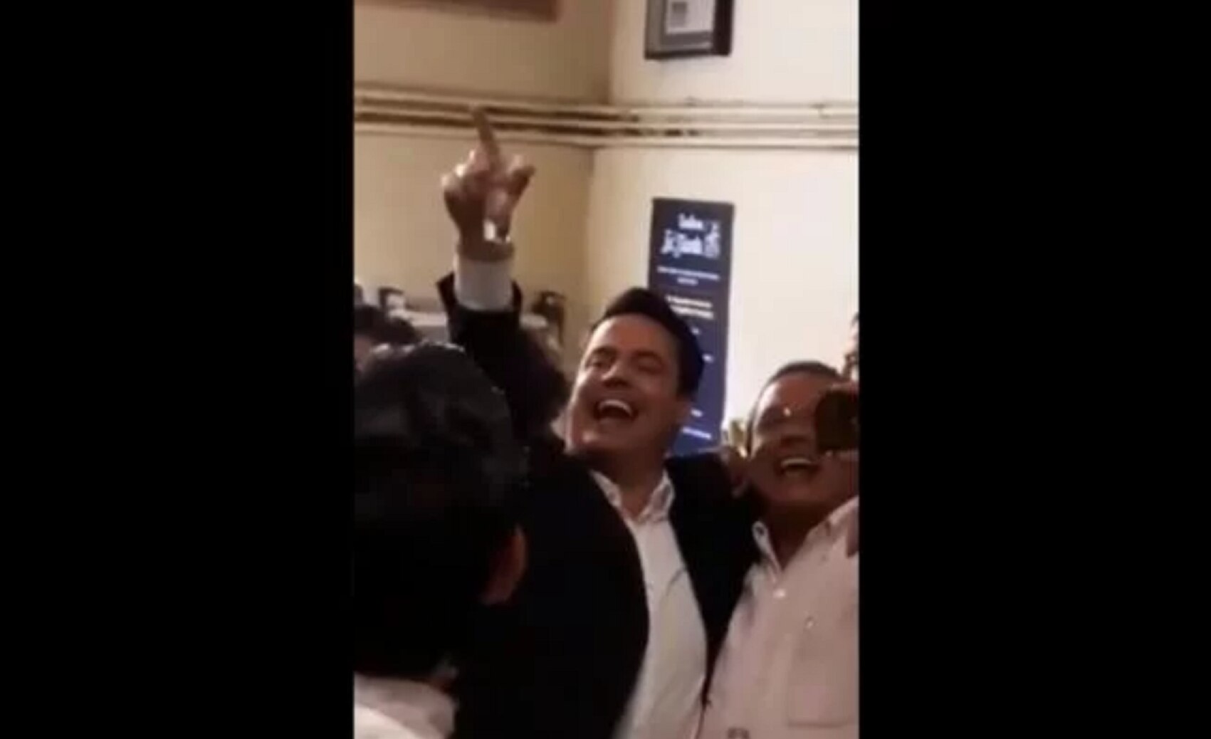 "Pero sigo siendo el rey": Aristóteles Sandoval