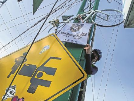 “Queremos justicia”, protestan tras la muerte de ciclista arrollado