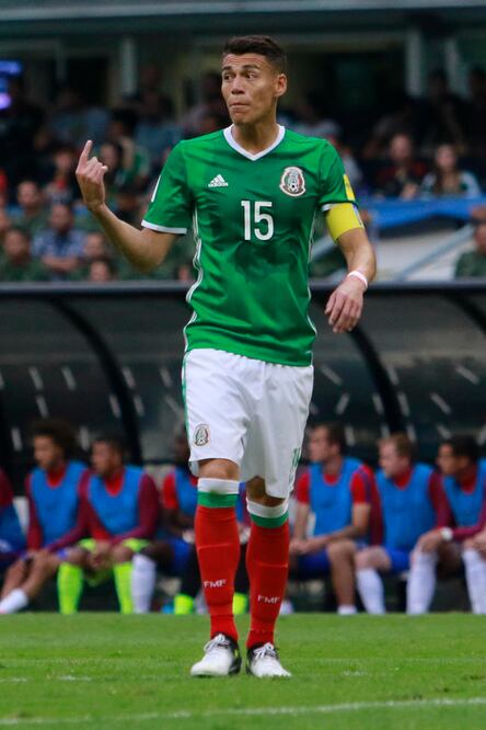 El zaguero defiende a su DT en la Selección Nacional (IMAGO7)